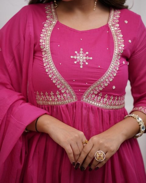 Womens Embroidered Work Kurti Pant Set with Printed Dupatta Stylish Readymade Suit Best Price Now Anarkali Kurtis 