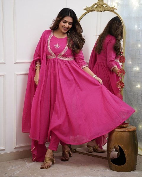 Womens Embroidered Work Kurti Pant Set with Printed Dupatta Stylish Readymade Suit Best Price Now Anarkali Kurtis 