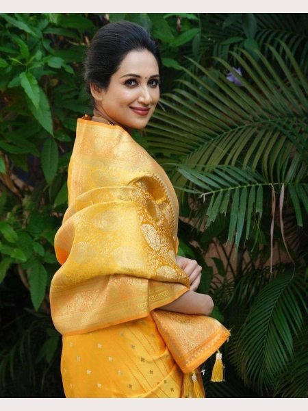 Yellow Color Organic Banarasi Lichi Silk Saree  Banarasi Saree Wholesale