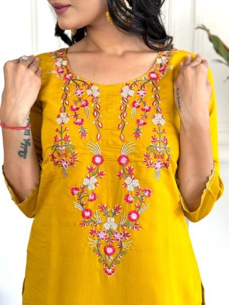 Yellow Embroidered Chanderi Kurta set with pure tebby silk print Dupatta 3 Piece Kurti Set